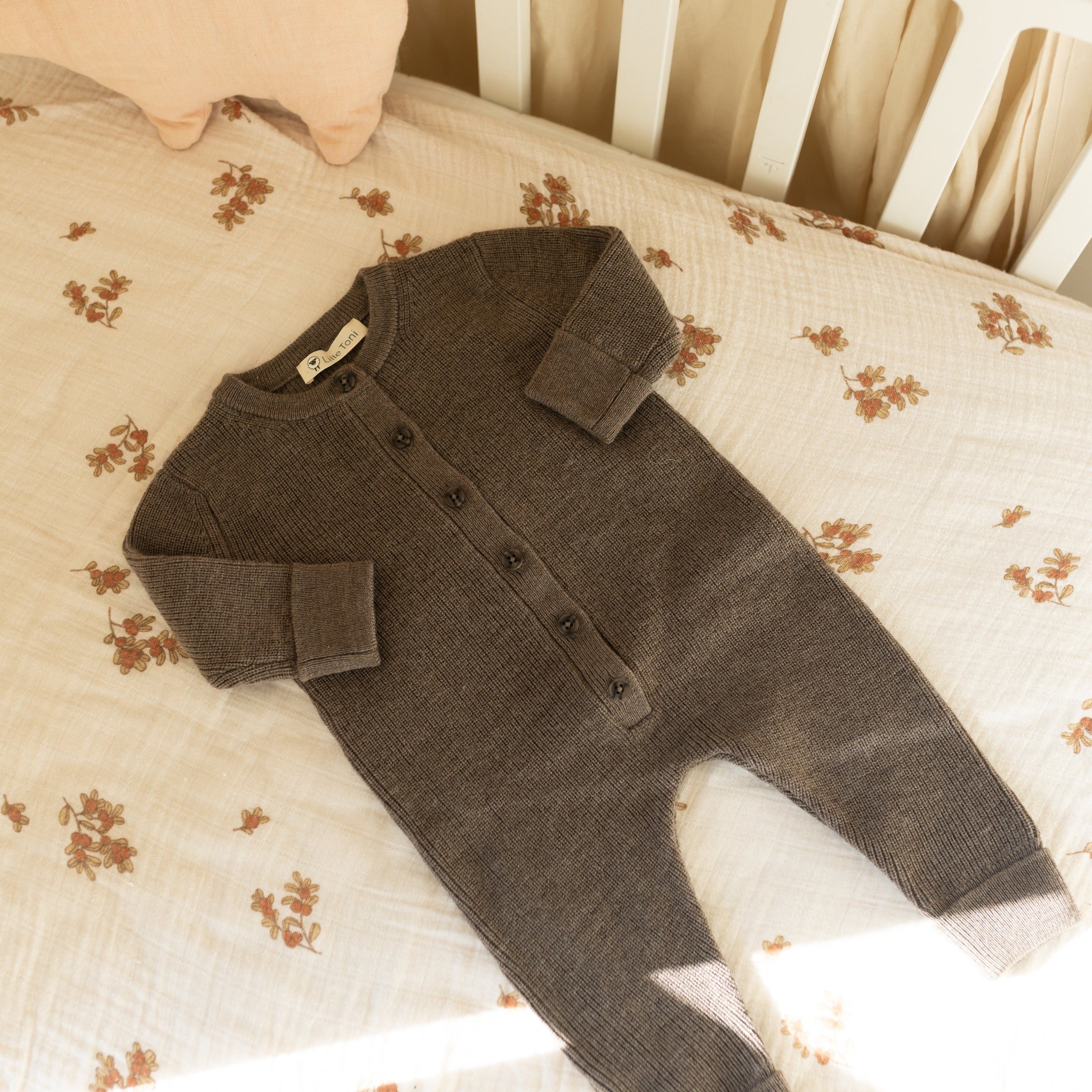 Strampler Thea in toffee